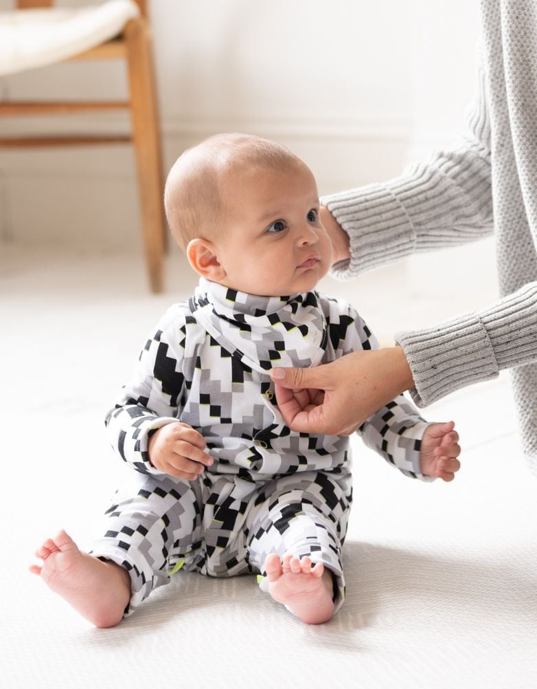 Baby Seraphine Baby Clothes Easy Zip Organic Cotton Sleepsuit – Black & White